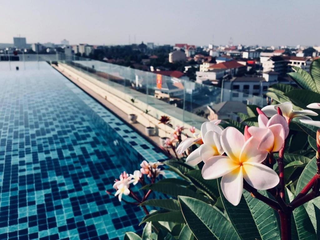 Sky City Hotel Vientiane Exterior foto